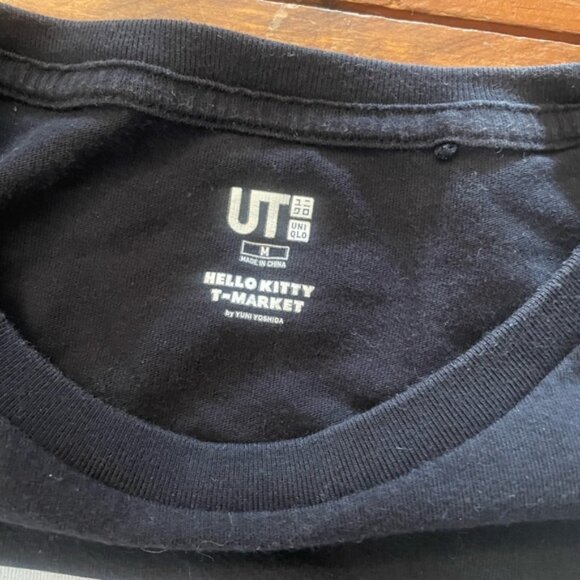 Hello Kitty Black Abstract Flower Vase Art Shirt - Picture 5 of 8